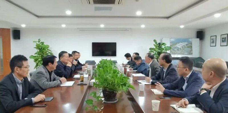 省興合集團(tuán)總裁施建強(qiáng)調(diào)研金誠(chéng)汽車(chē)、華通醫(yī)藥